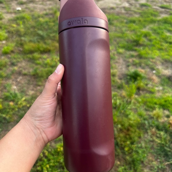 Owala 24oz - Picture 5 of 5